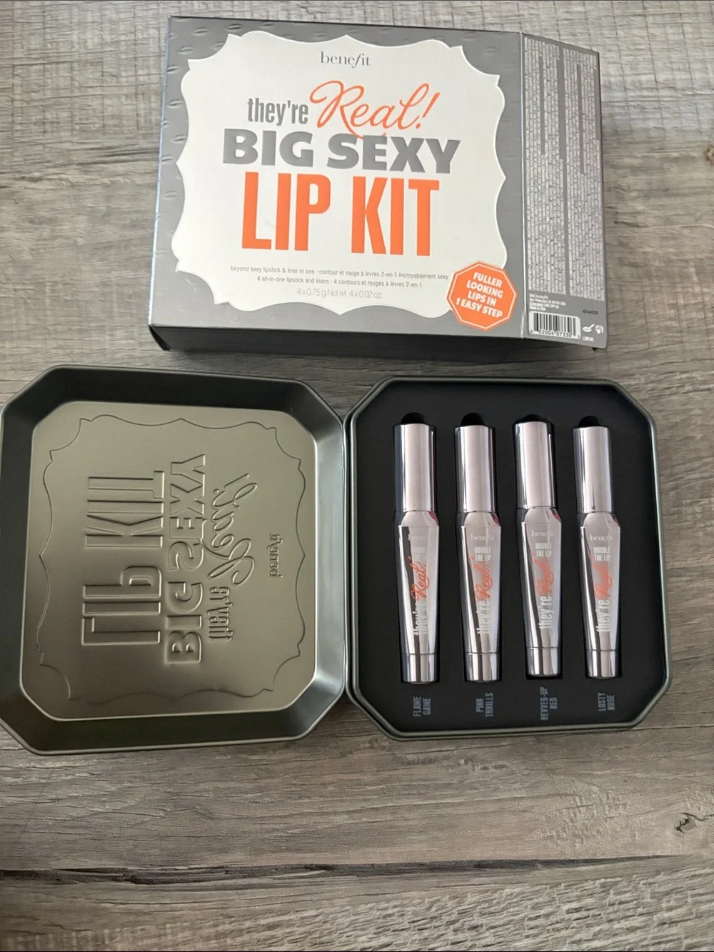 benefit they're REAL BIG SEXY LIP KIT lip liner lipstick make up